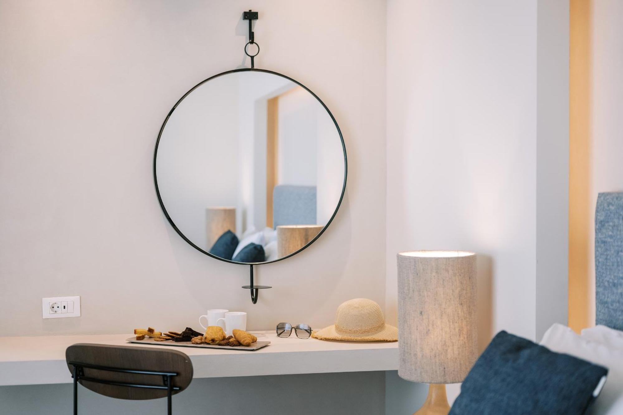 Suite (2 Guests) with Sea View,1593641551:JPEG